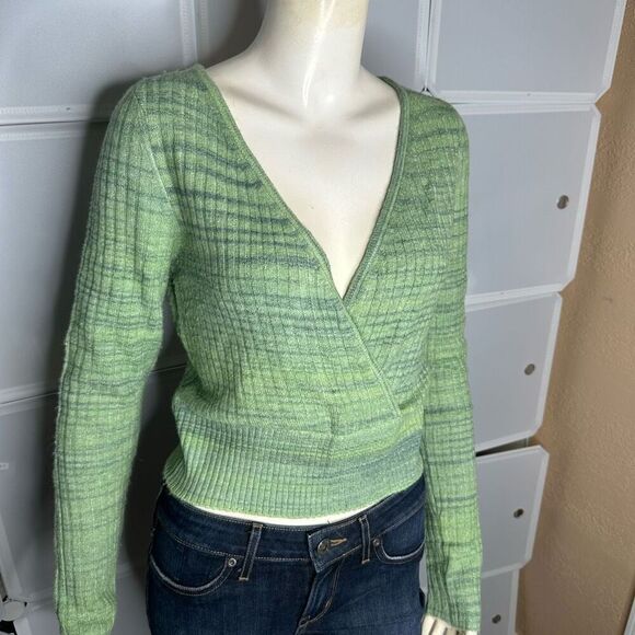 AE American Eagle Wrap Front Sweater Copped Green Size Medium - Picture 8 of 12